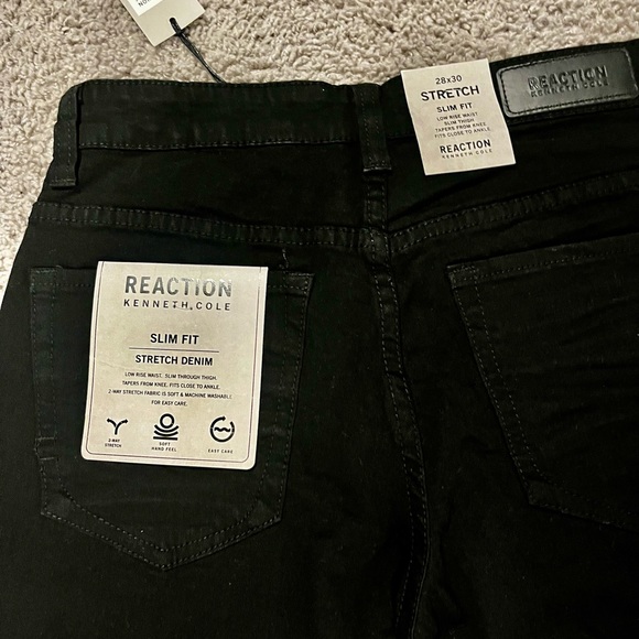 BNWT- boys Kenneth Cole Reaction black jeans size 28/30.. Super soft quality! - Picture 5 of 5